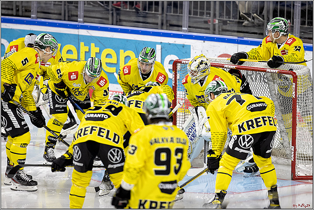 PENNY DEL;  Koelner Haie - Krefeld Pinguine; Koeln, 08.03.2022